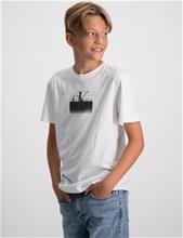 Bild Calvin Klein, GRADIENT LOGO T-SHIRT, Vit, T-shirts till Kille, 14 år