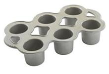 Bild Nordic Ware Crown Muffin Pan