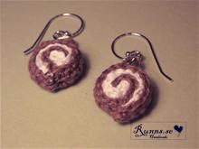 Bild Örhängen amigurumi - Drömrulltårtor