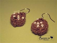 Bild Örhängen amigurumi - Kanelbullar