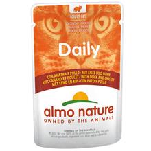 Bild Ekonomipack: Almo Nature Daily Menu Pouch 24 x 70 g - Anka och kyckling