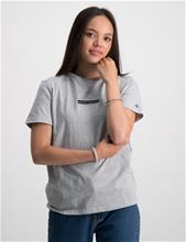 Bild Calvin Klein, MICRO FLOCK LOGO FITTED TOP, Grå, T-shirts till Tjej, 16 år