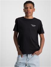 Bild Calvin Klein, CKJ STACK LOGO T-SHIRT, Svart, T-shirts till Kille, 14 år