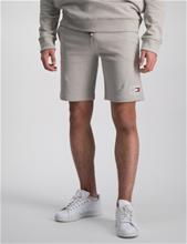 Bild Tommy Hilfiger, NATURAL DYE SWEAT  SHORT, Grå, Shorts till Kille, 14 år
