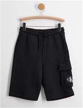 Bild Calvin Klein, BADGE JOGGER CARGO SHORTS, Svart, Shorts till Kille, 10 år