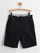 Bild Tommy Hilfiger, 1985 CHINO SHORT, Svart, Shorts till Kille, 12 år