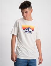 Bild Levis, LVB MOUNTAIN BATWING TEE, Vit, T-shirts till Kille, 10 år